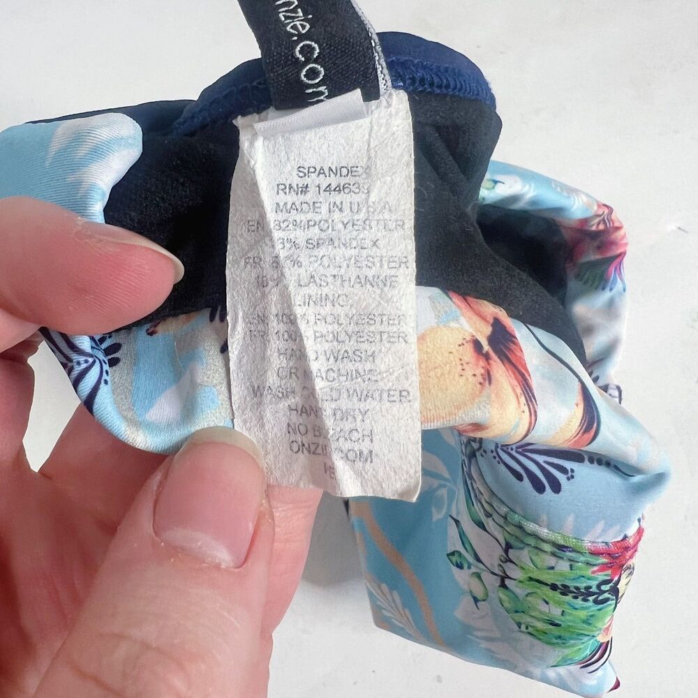 Onzie Blue Tropical Floral Sports Bra Athletic Athleisure Crossover Straps - Picture 7 of 9